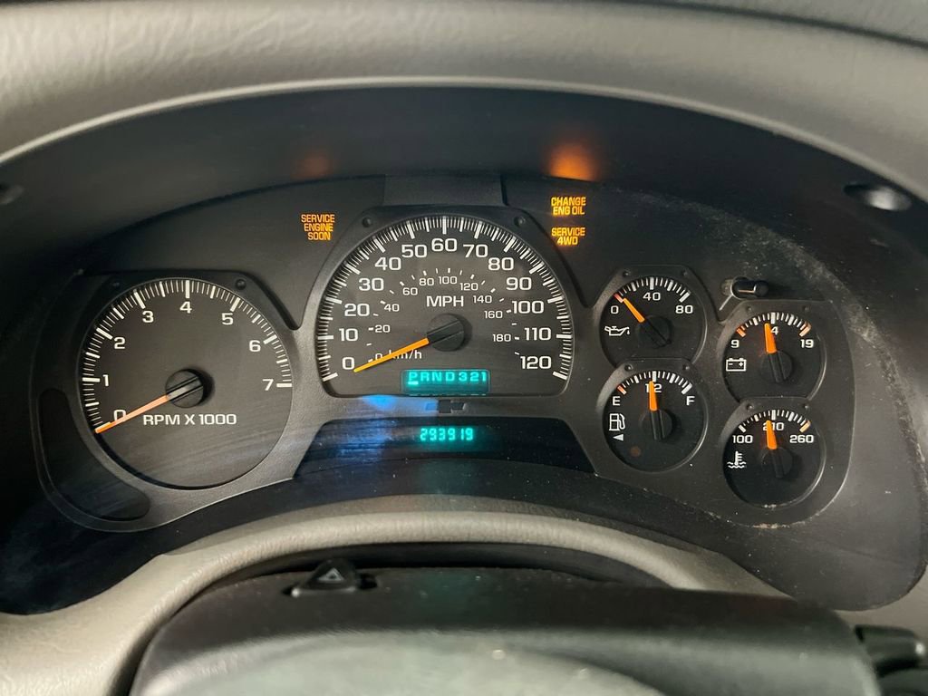 Used 2004 Chevrolet TrailBlazer LS w/ LS Preferred Equipment Group image 12