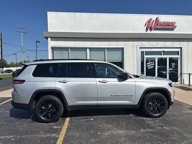Used 2024 Jeep Grand Cherokee L Laredo image 10