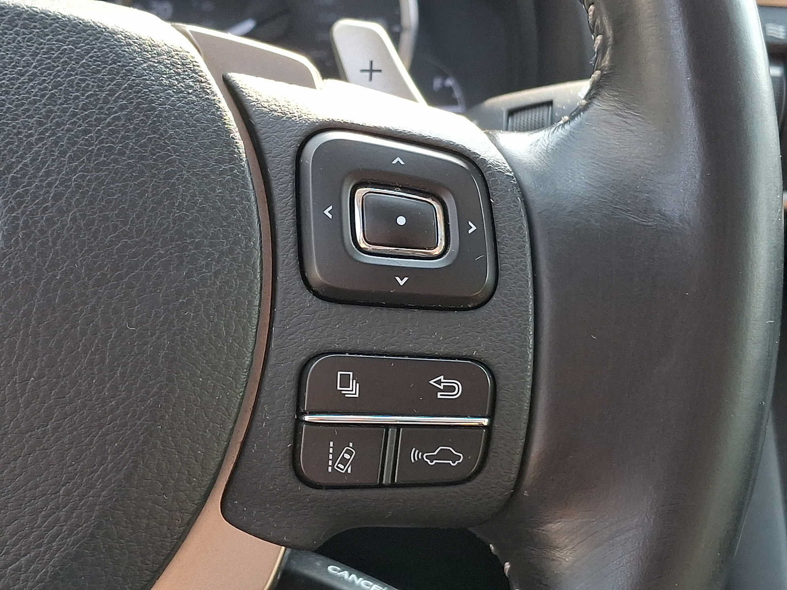 Used 2018 Lexus IS 300 AWD w/ Comfort Package image 20