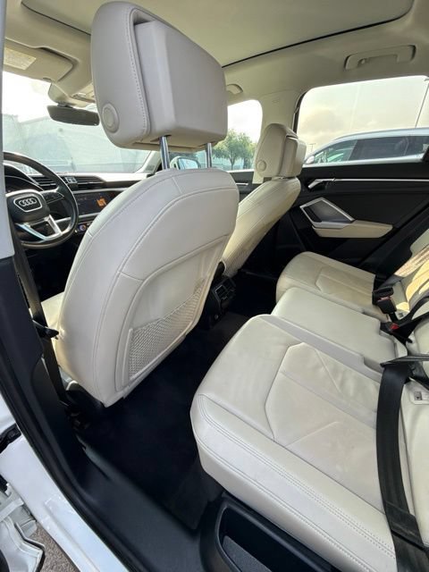 Used 2020 Audi Q3 2.0T Premium w/ Convenience Package AWD/4WD image 32