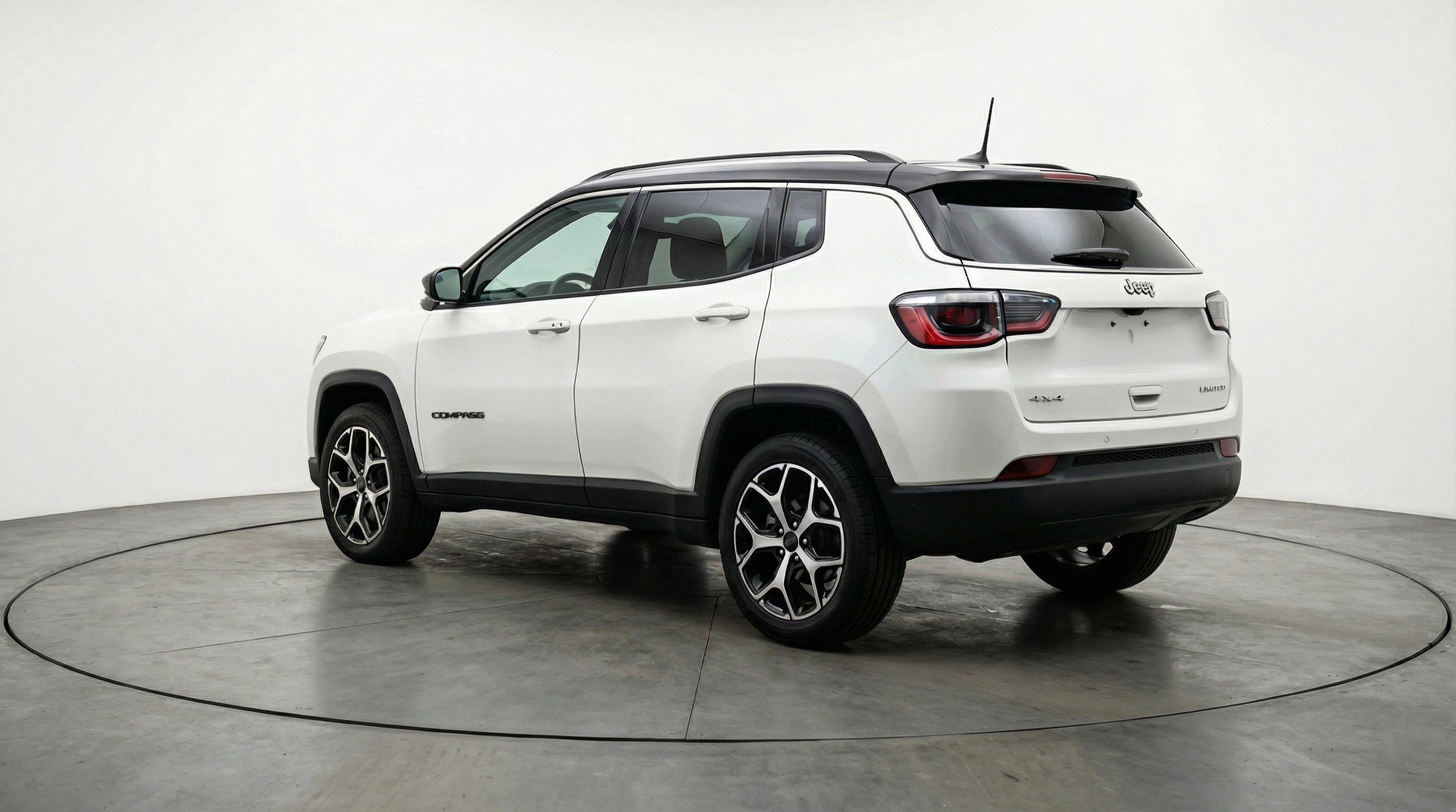Used 2025 Jeep Compass Limited image 6