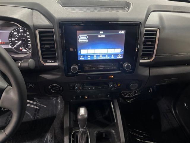 Used 2024 Nissan Frontier SV w/ Technology Package AWD/4WD image 18