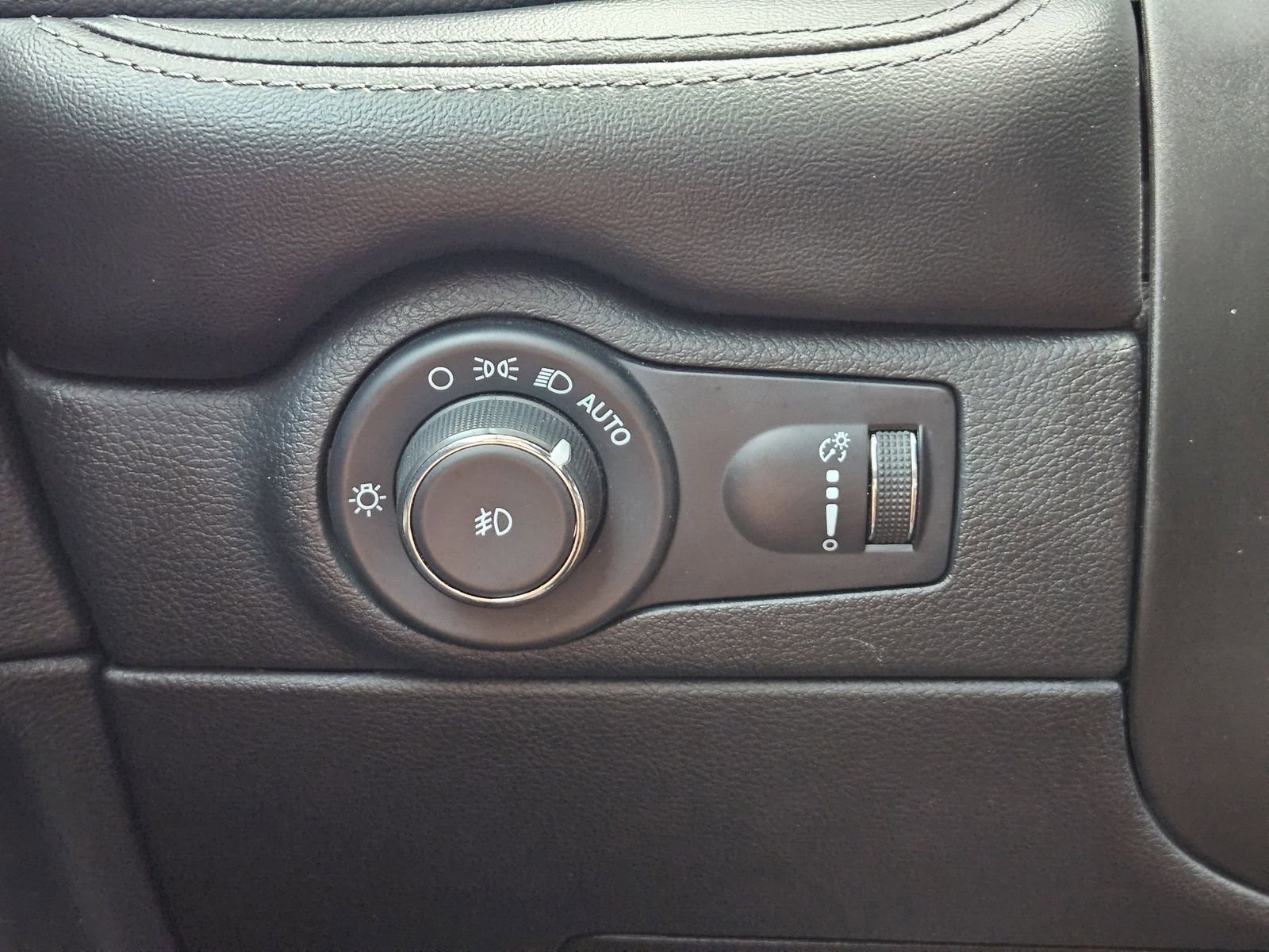 Used 2022 Dodge Durango GT RWD image 23