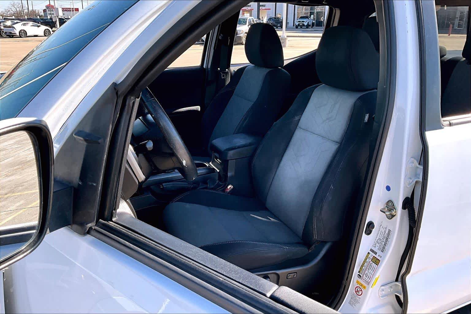 Used 2020 Toyota Tacoma TRD Sport RWD image 8