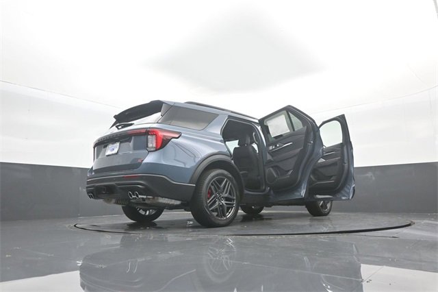 New 2026 Ford Explorer ST w/ Sun And Sound Package image 37