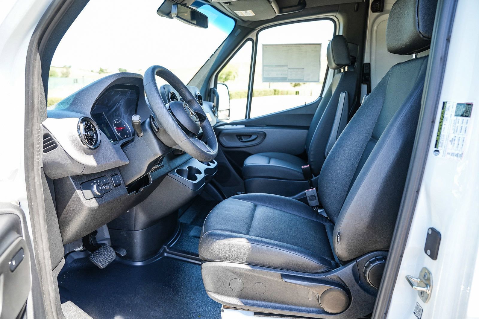 New 2025 Mercedes-Benz Sprinter 2500 image 19
