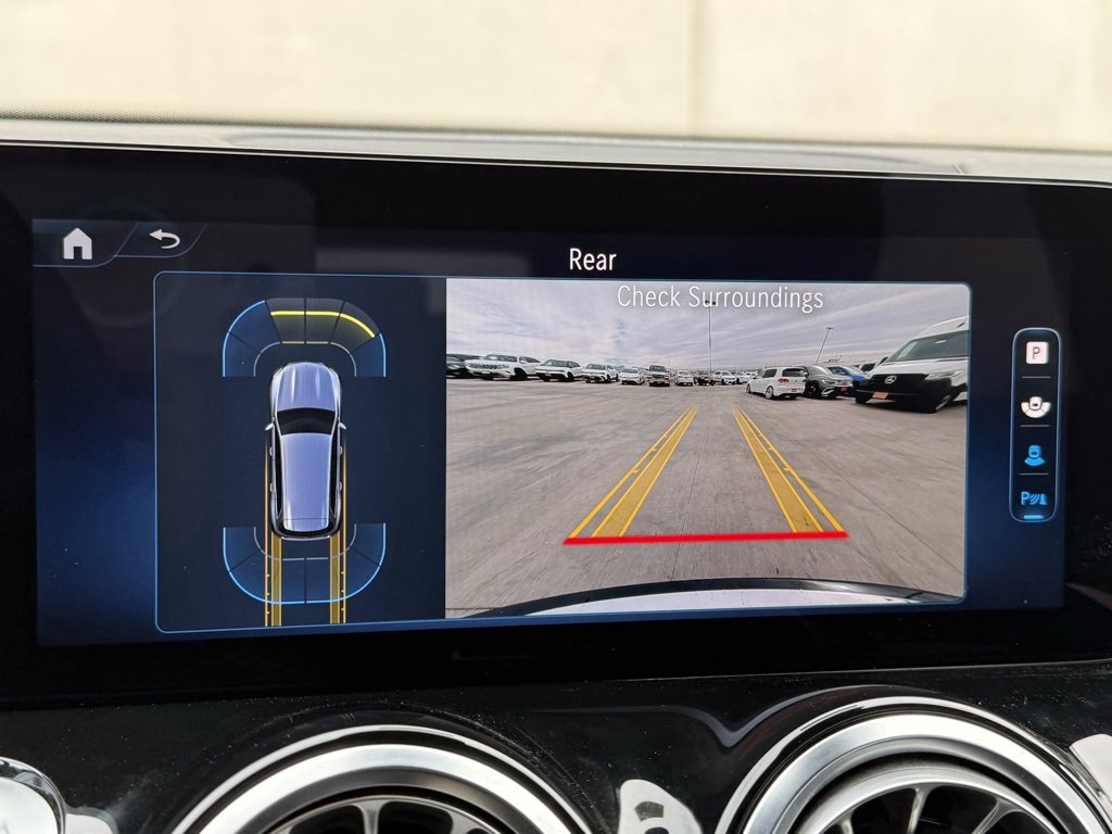 Used 2024 Mercedes-Benz GLB 250 image 8