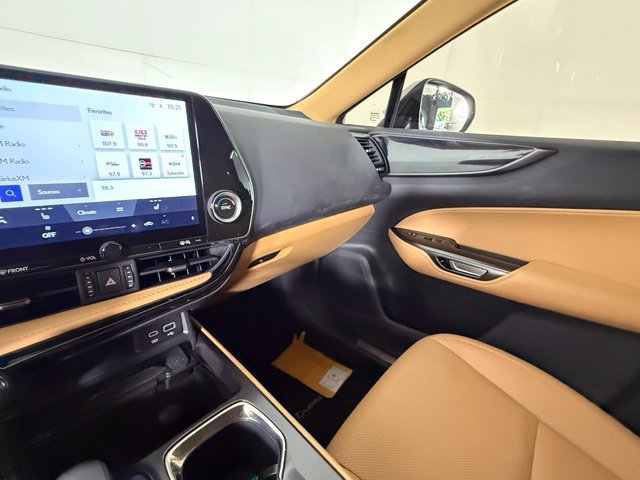 Used 2024 Lexus NX 250 FWD w/ Towing Package (2000 Lbs) image 21