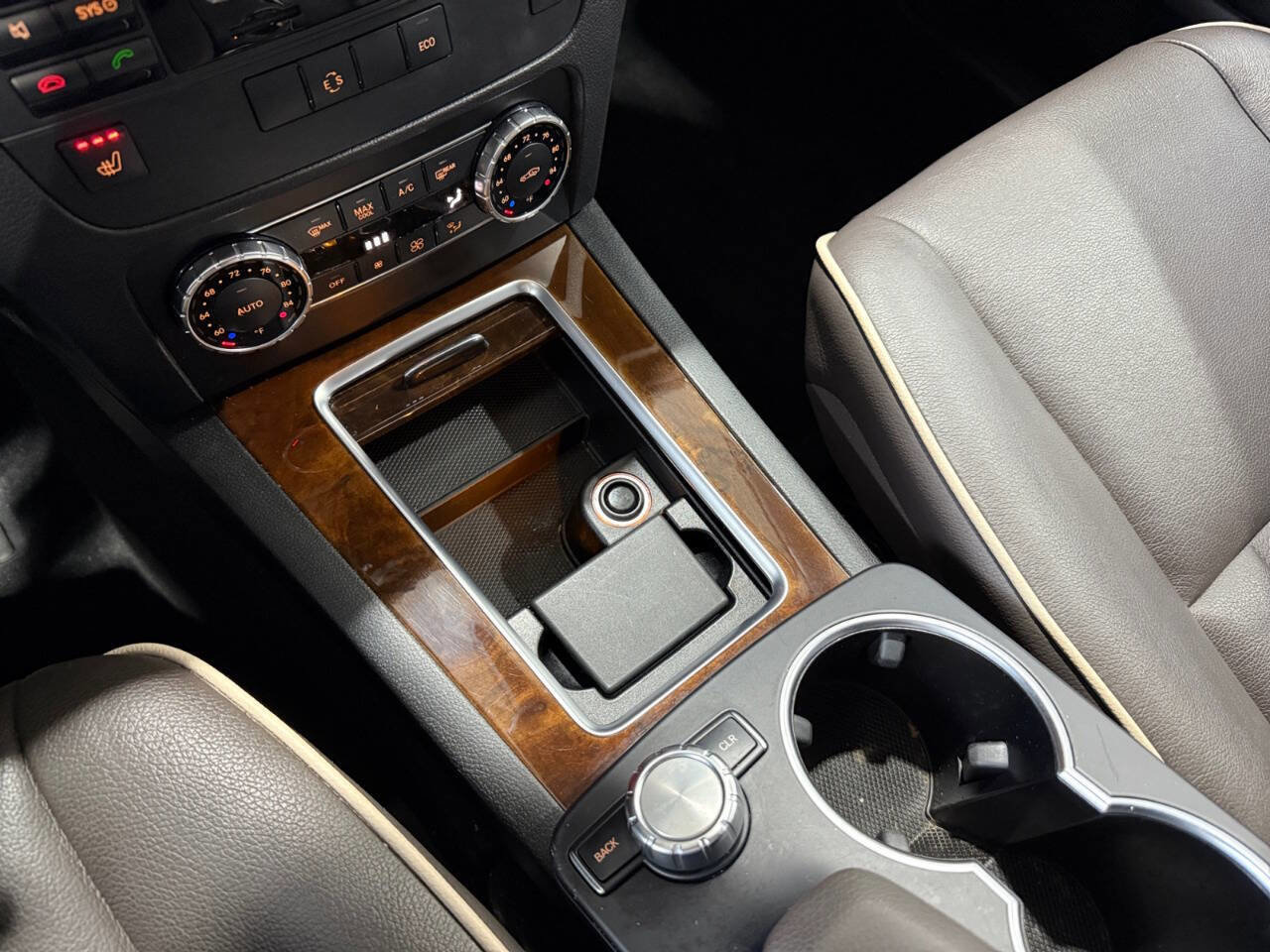 Used 2015 Mercedes-Benz GLK 350 GLK 350 4MATIC AWD 4dr SUV image 27