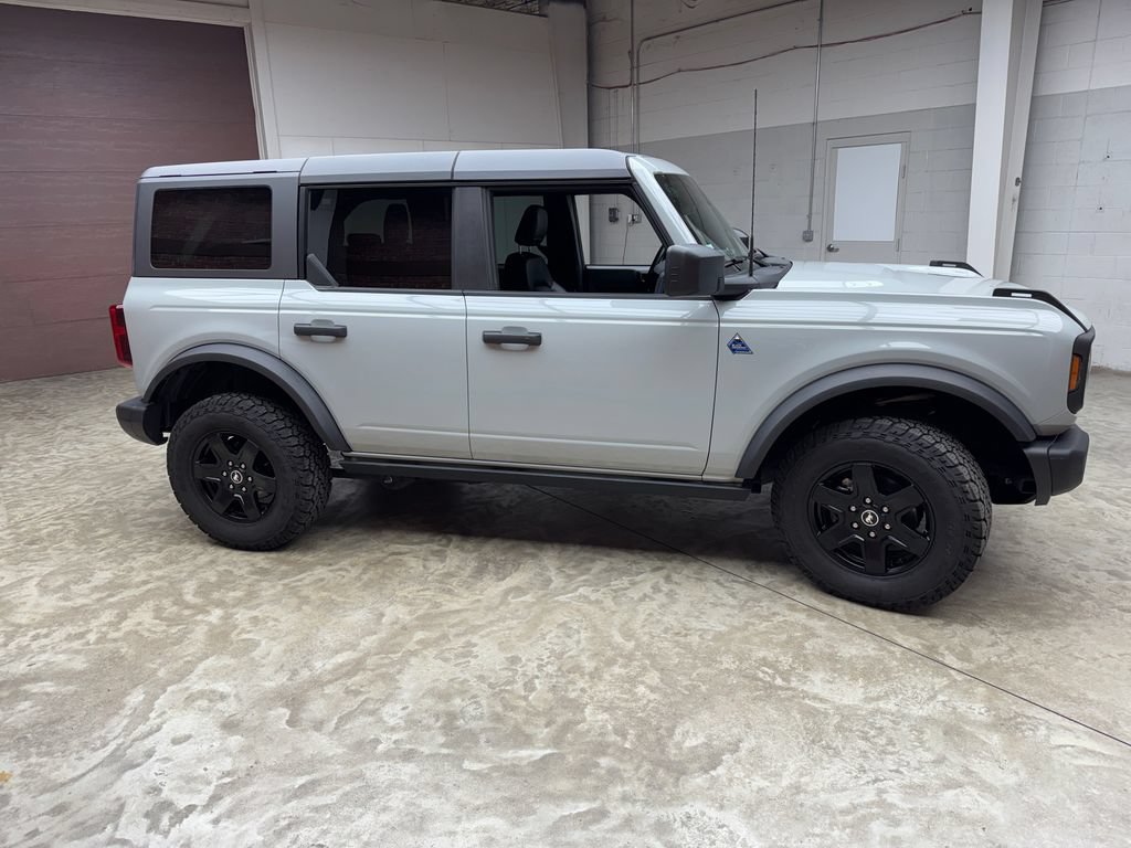 Used 2024 Ford Bronco Black Diamond AWD/4WD image 7