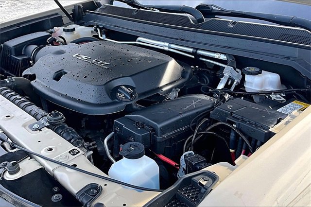 Used 2022 Chevrolet Colorado ZR2 w/ ZR2 Dusk Special Edition image 33