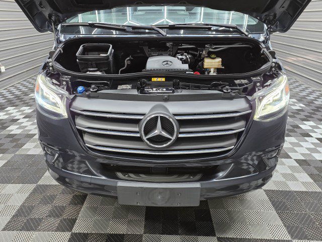 Used 2024 Mercedes-Benz Sprinter 3500 image 33