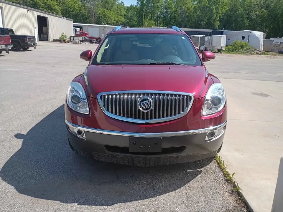 Used 2011 Buick Enclave CXL AWD/4WD image 2