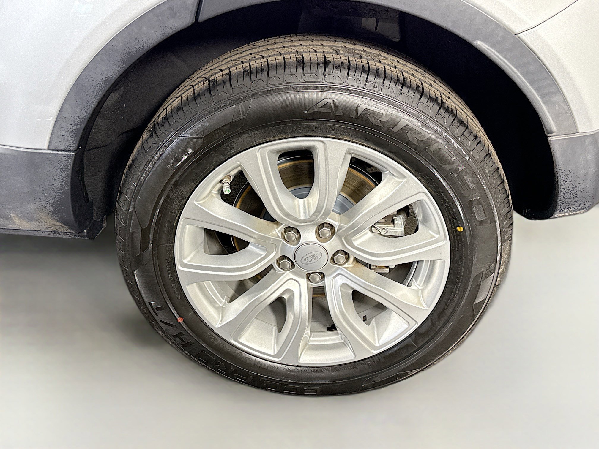 Used 2019 Land Rover Range Rover Evoque SE image 37