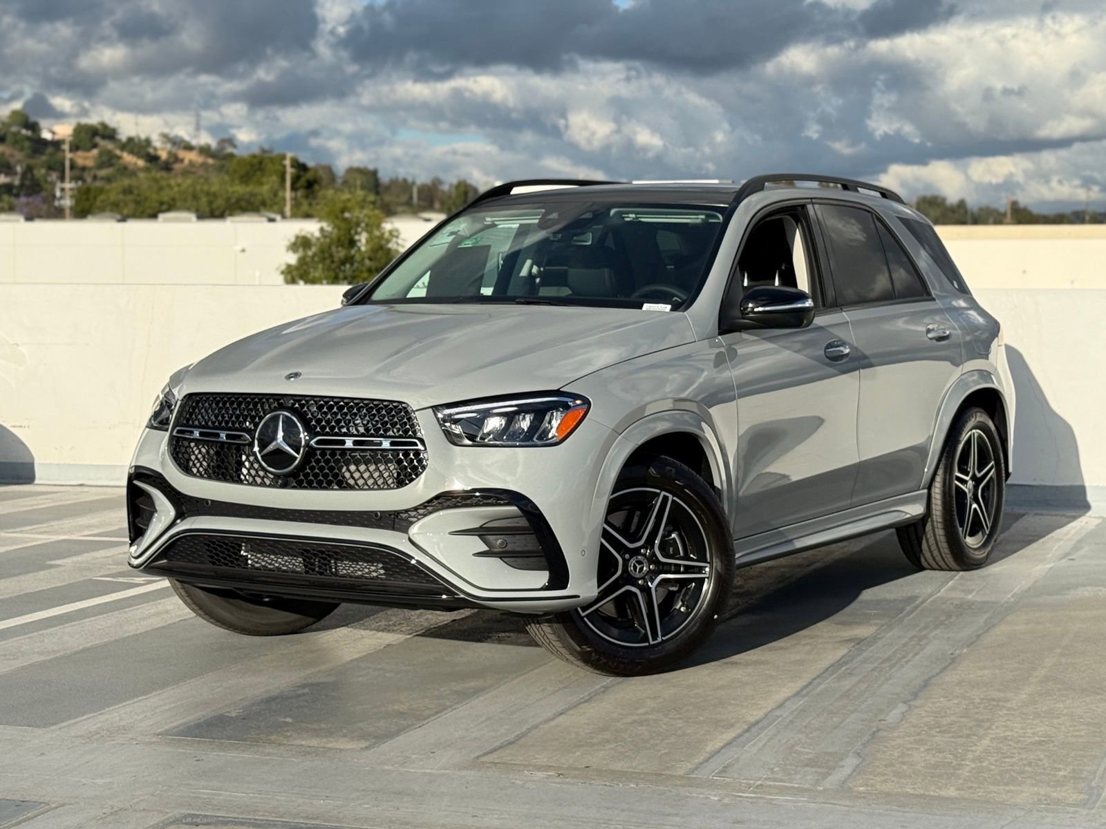 New 2026 Mercedes-Benz GLE 450e 4MATIC image 2