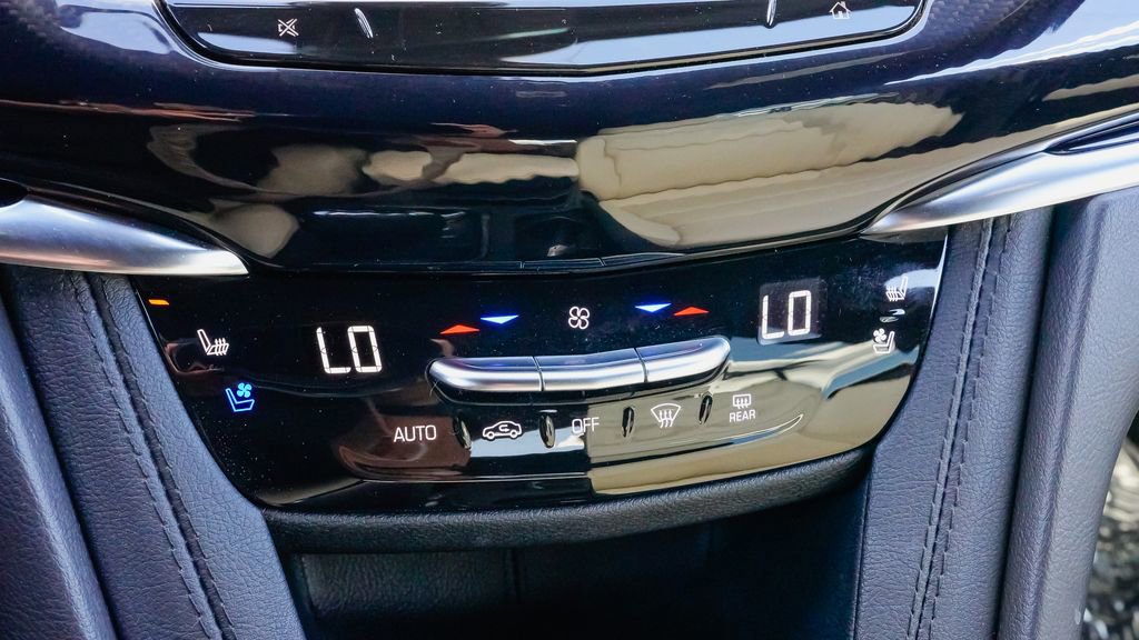 Certified 2024 Cadillac XT6 Sport image 17