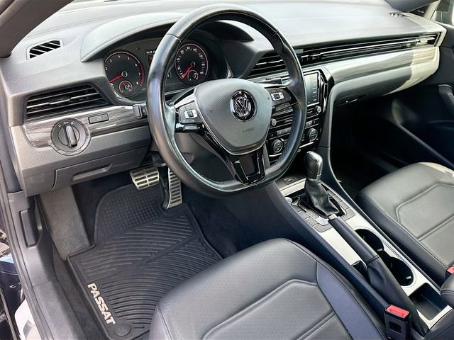 Used 2021 Volkswagen Passat 2.0T R-Line image 9