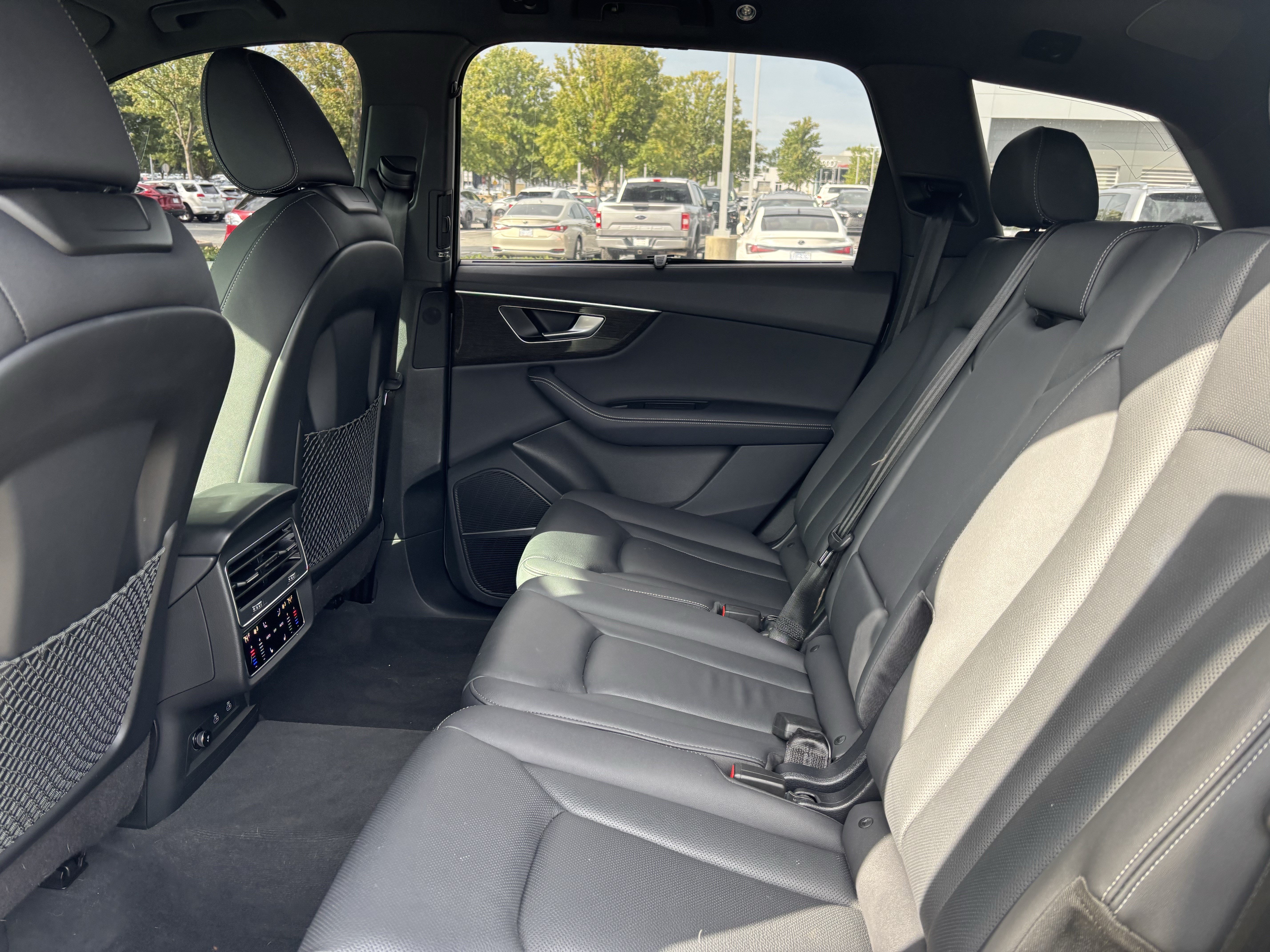 Used 2025 Audi Q7 2.0T Premium Plus w/ Premium Plus Package AWD/4WD image 19