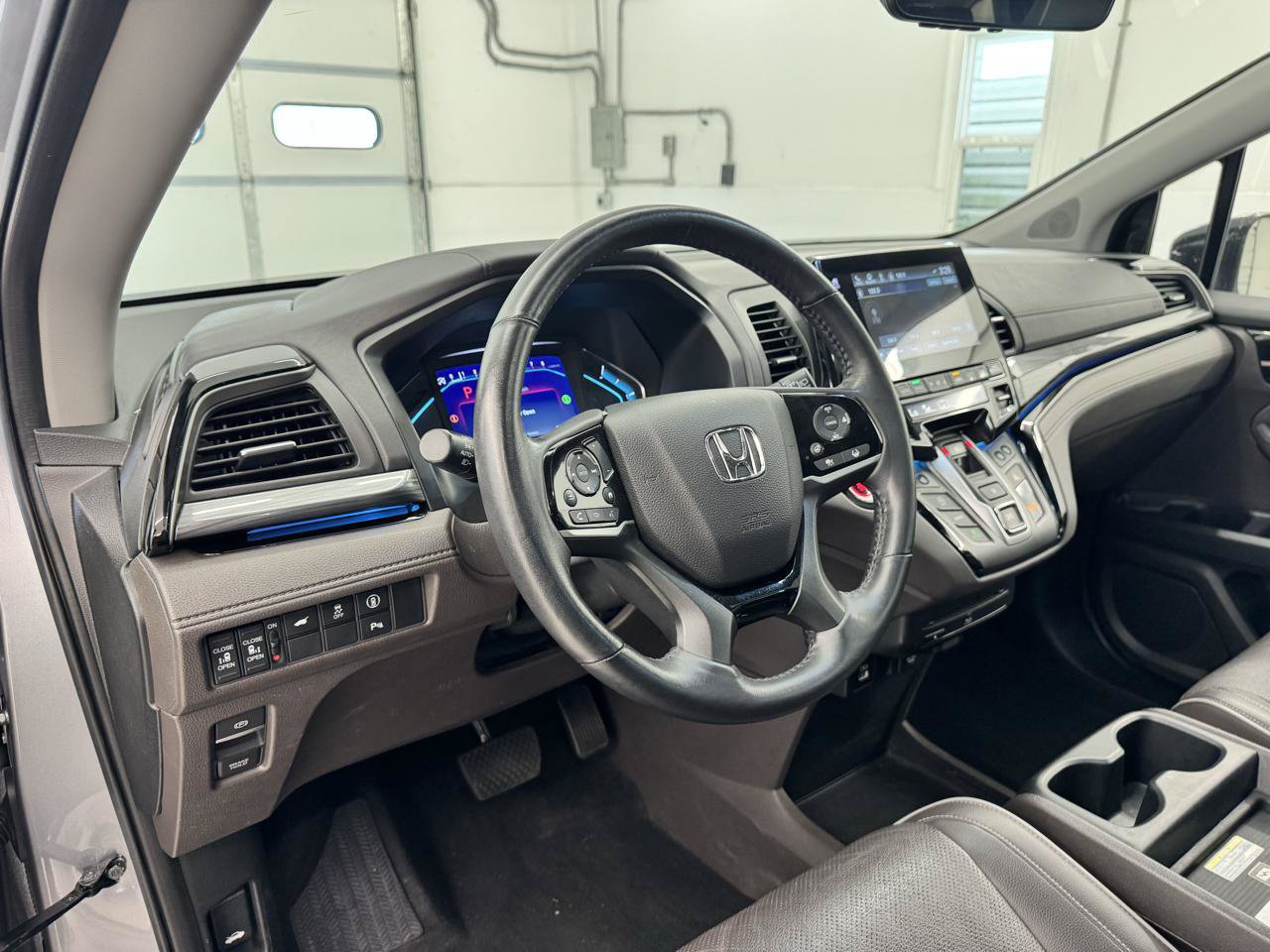 Used 2023 Honda Odyssey Elite image 15