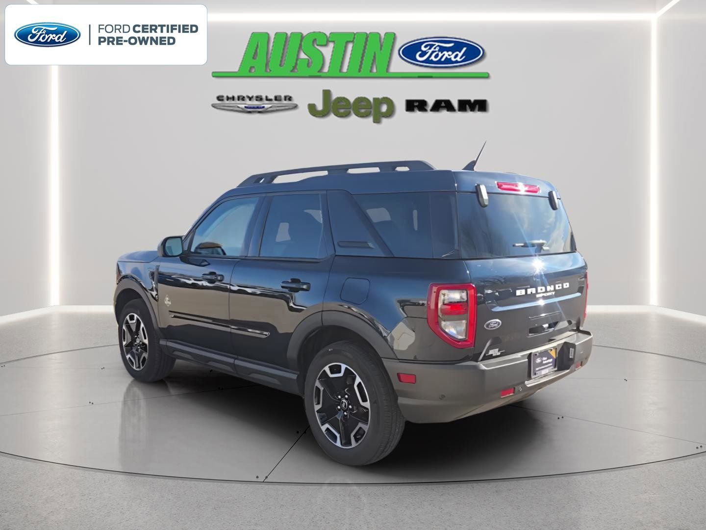 Certified 2023 Ford Bronco Sport Outer Banks w/ Tech Package AWD/4WD image 3