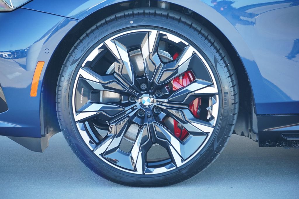 New 2026 BMW i5 eDrive40 w/ M Sport Package RWD image 5