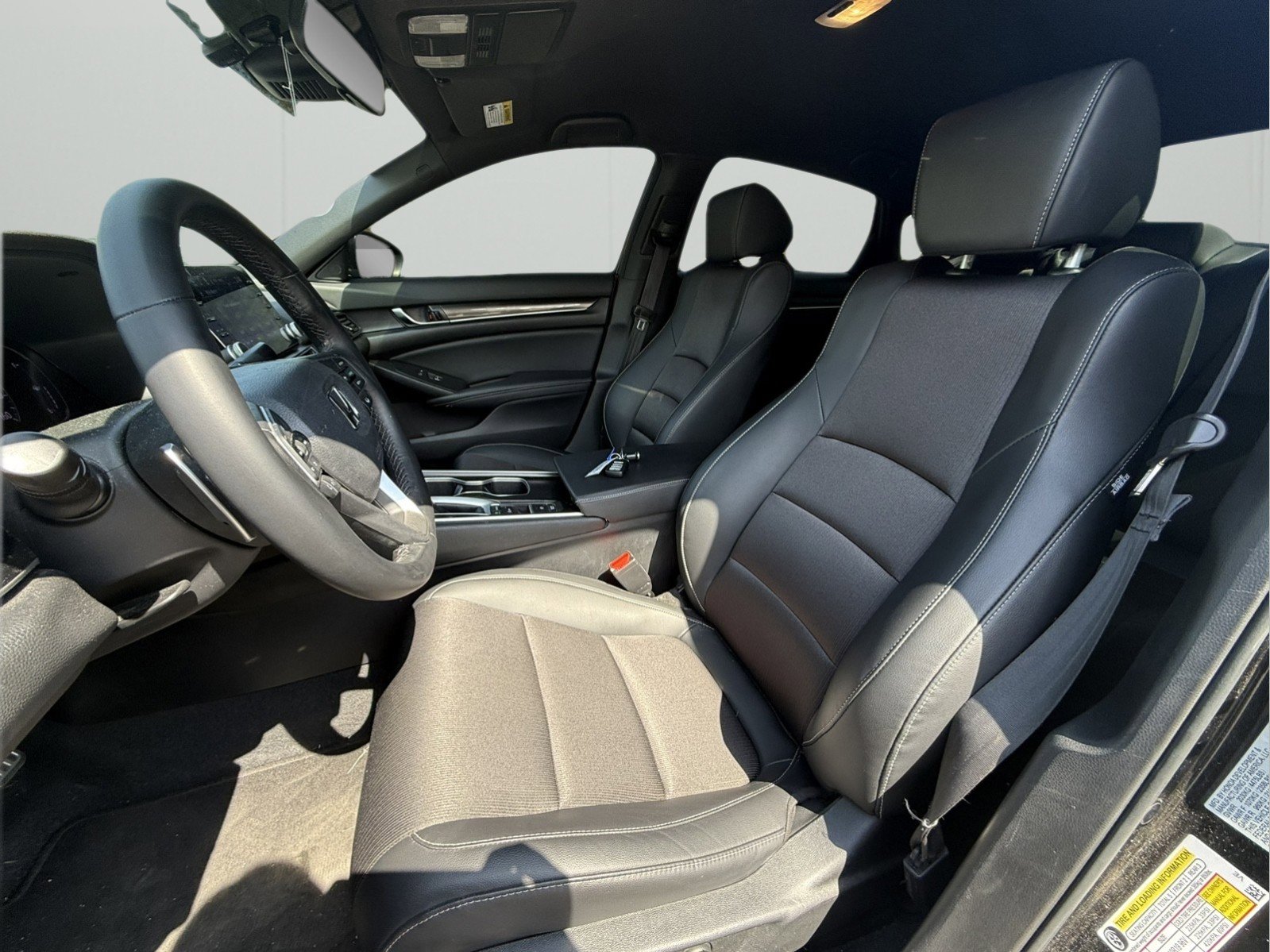 Used 2022 Honda Accord Sport image 9