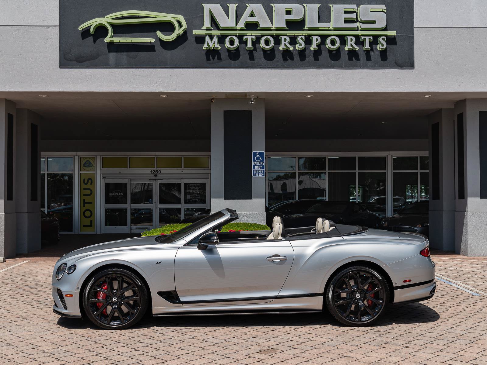 Used 2023 Bentley Continental GT Mulliner AWD/4WD image 34