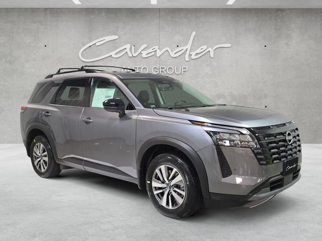 New 2026 Nissan Pathfinder SL image 2