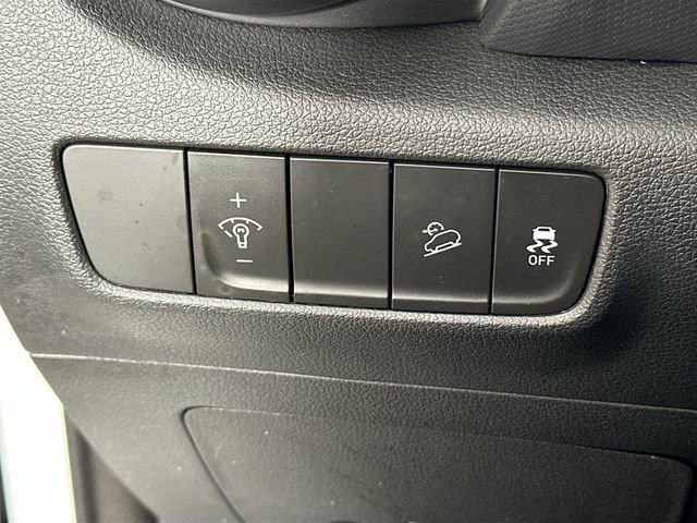 Used 2023 Hyundai Kona SE w/ Cargo Package image 21