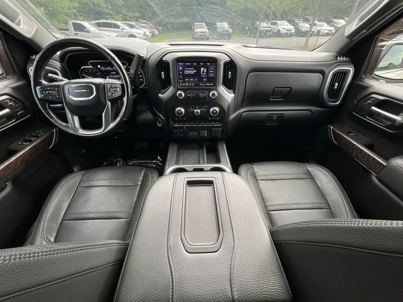 Used 2020 GMC Sierra 1500 Denali w/ Denali Ultimate Package AWD/4WD image 30