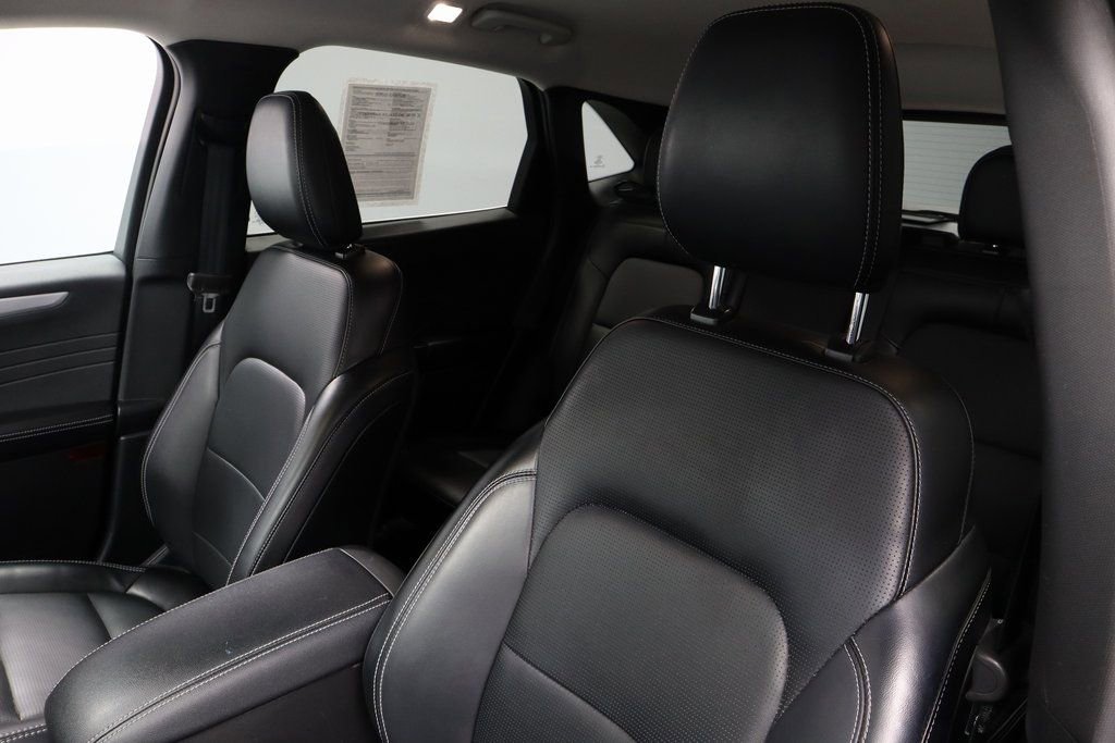 Certified 2025 Ford Escape Platinum image 27