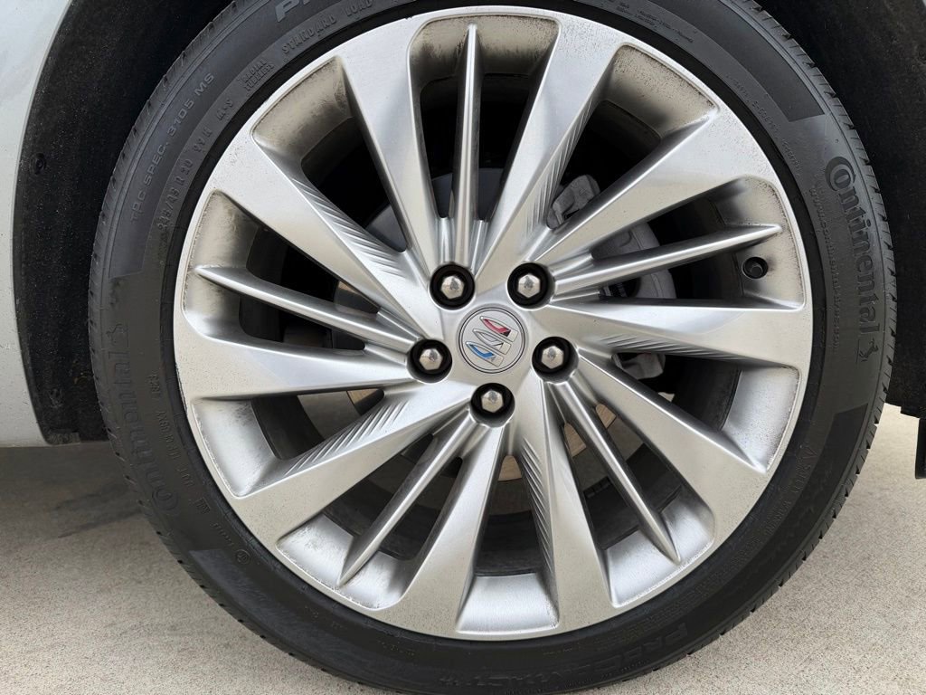 Used 2024 Buick Envision Avenir image 26