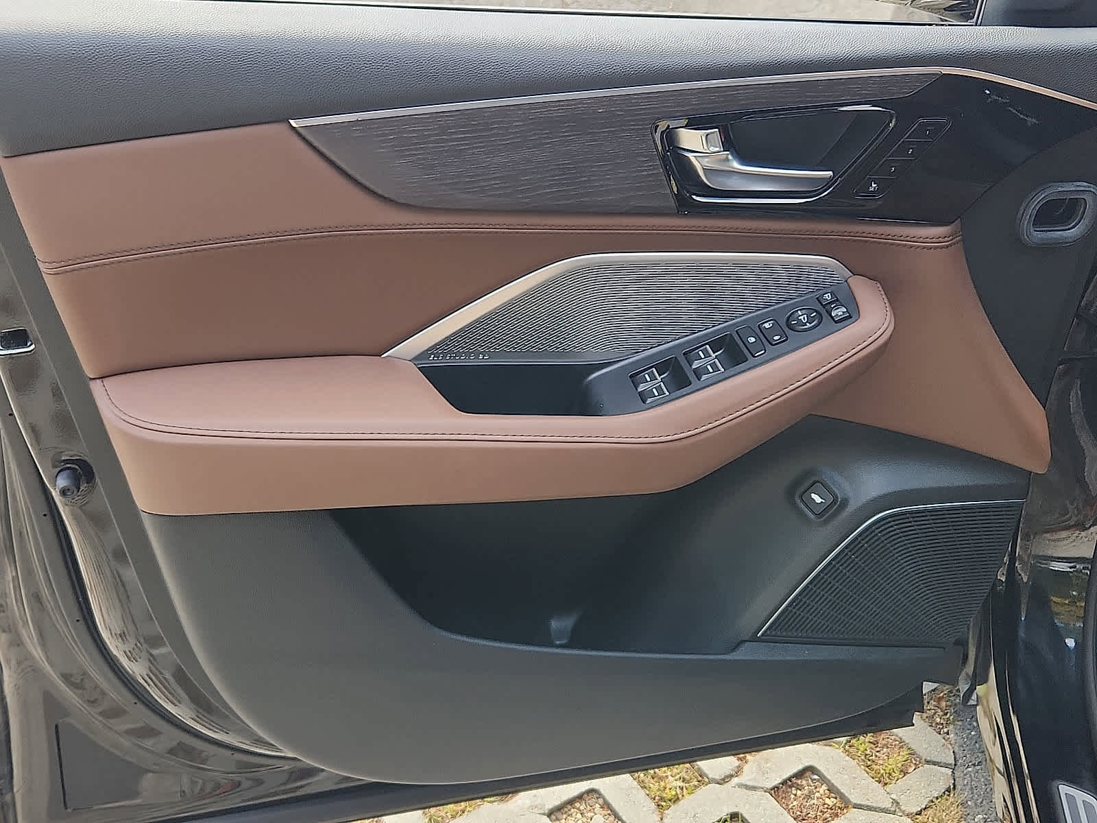 Used 2024 Acura MDX SH-AWD w/ Advance Package image 13