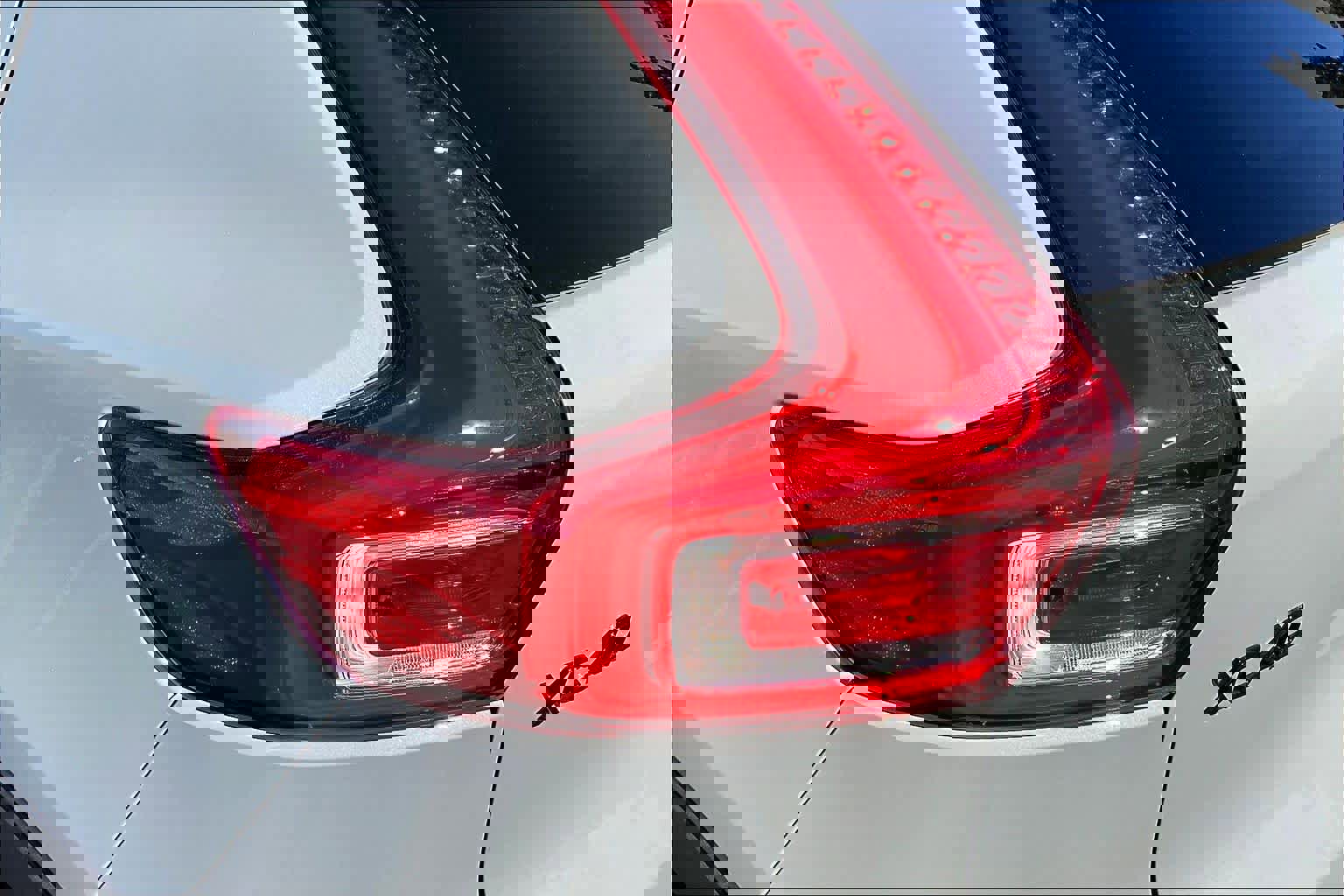 New 2026 Volvo XC40 B5 Ultra w/ Climate Package image 25