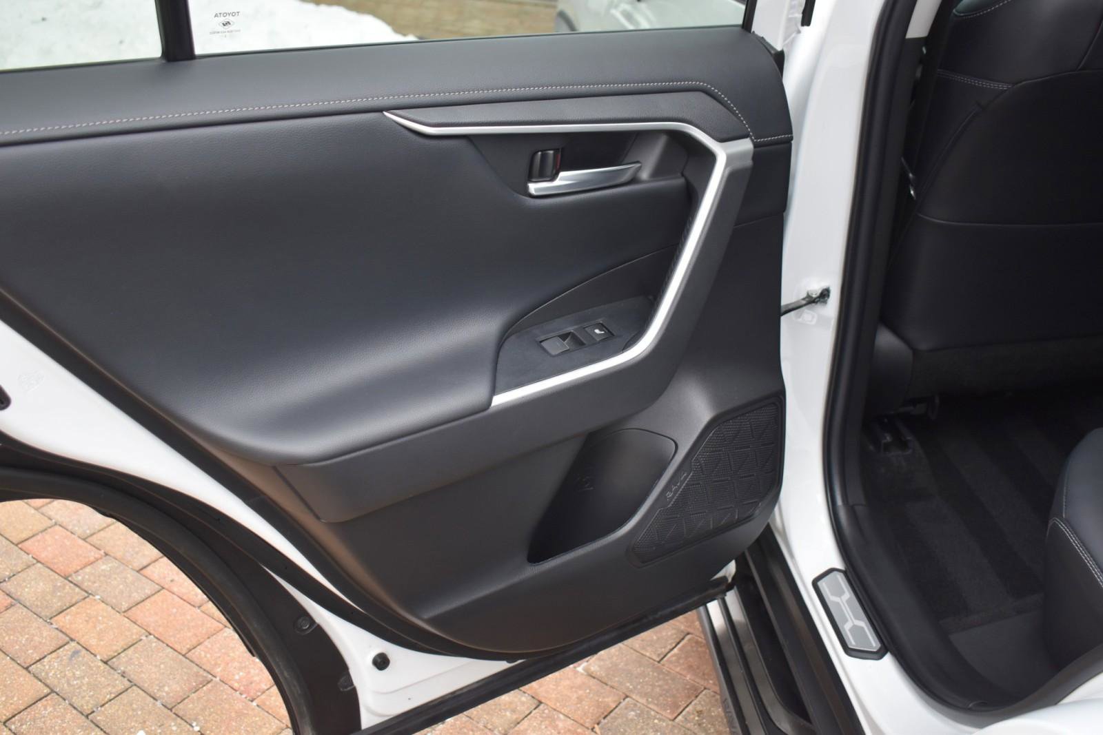 Used 2023 Toyota RAV4 Limited image 32