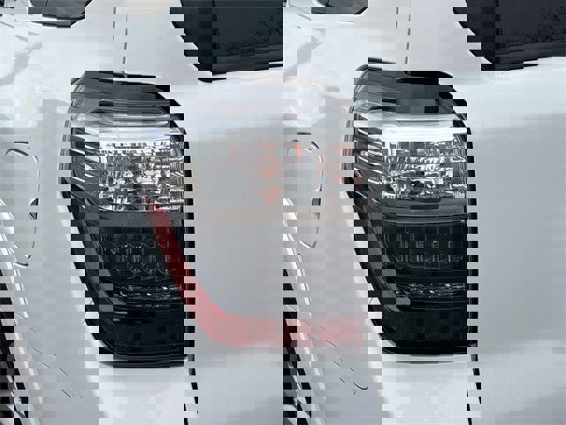 Used 2019 Toyota 4Runner SR5 w/ Four Season Floor Mat Package image 12