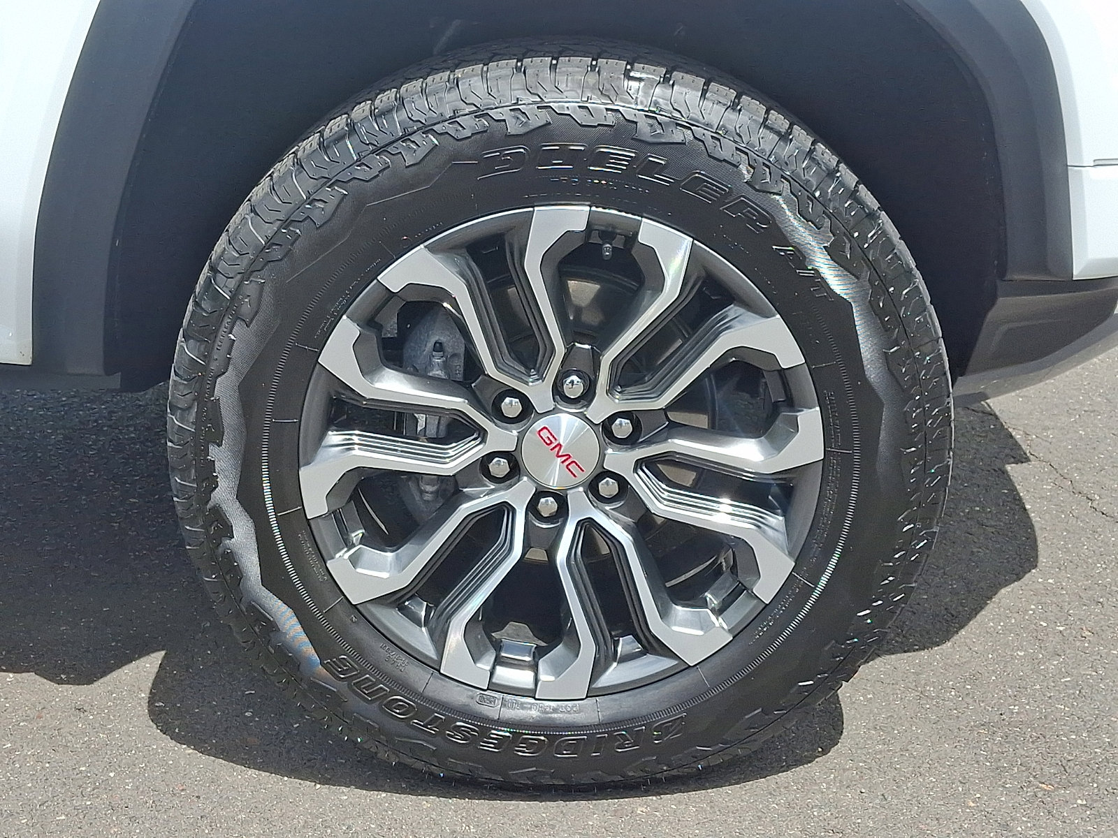 Used 2023 GMC Canyon Denali AWD/4WD image 8