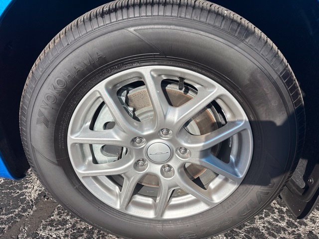 New 2027 Chrysler Pacifica Select FWD image 28