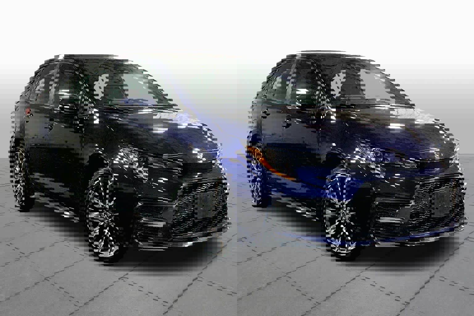 Used 2021 Toyota Corolla SE image 3