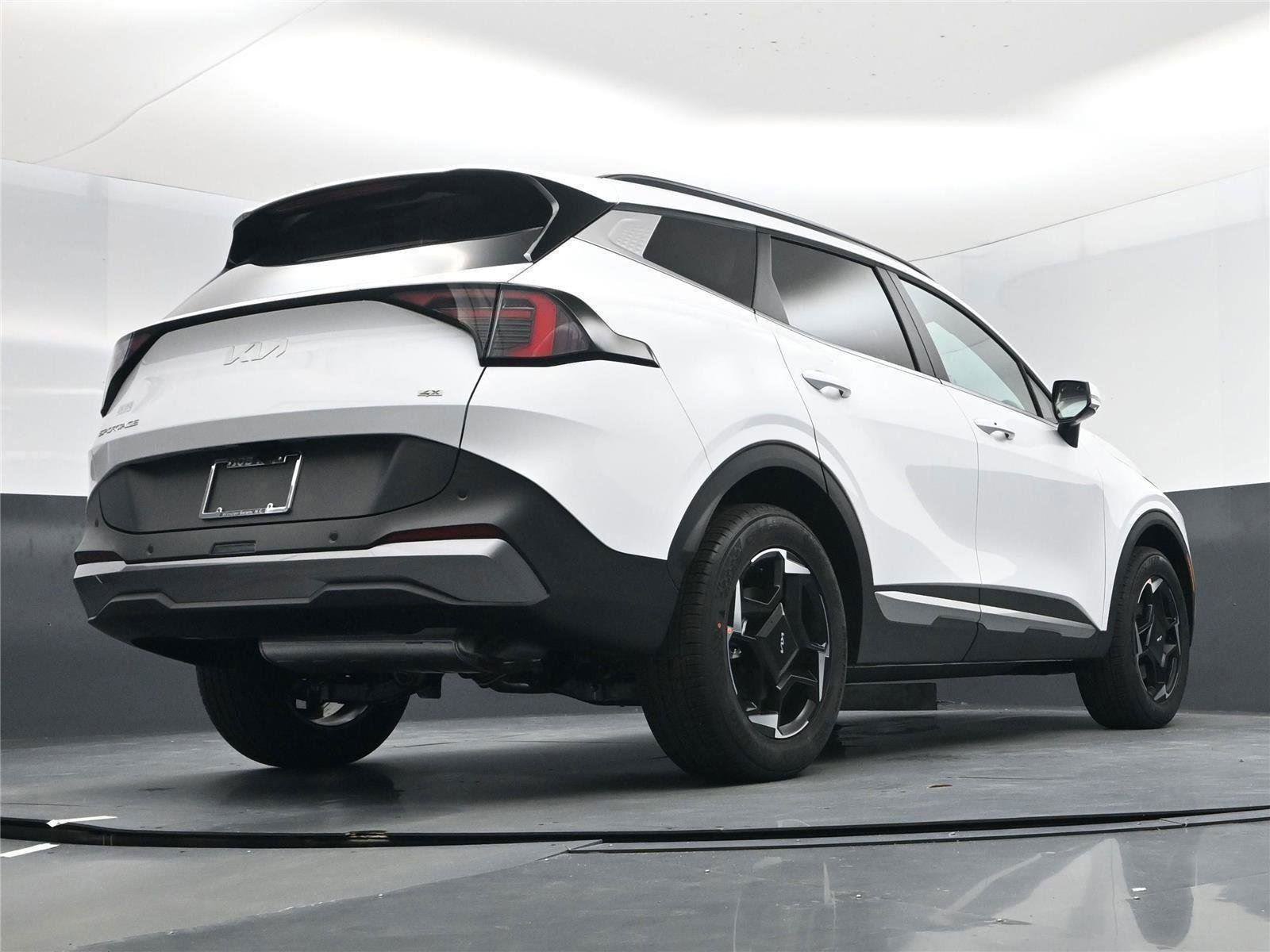 New 2026 Kia Sportage EX image 24