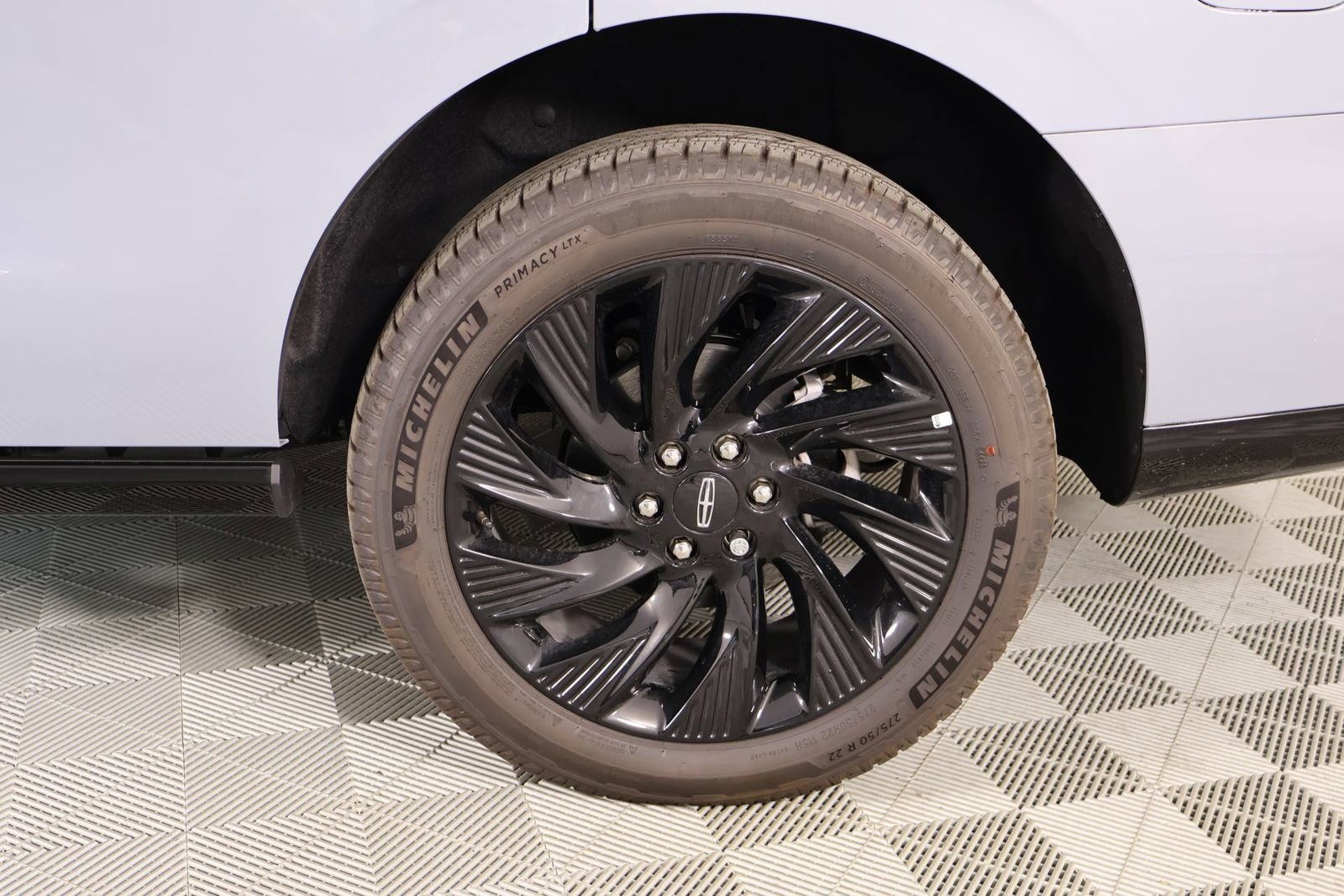 New 2025 Lincoln Navigator Reserve w/ Jet Appearance Package AWD/4WD image 21