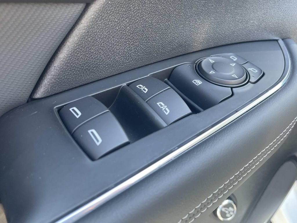 Used 2024 Buick Envision Preferred AWD/4WD image 16