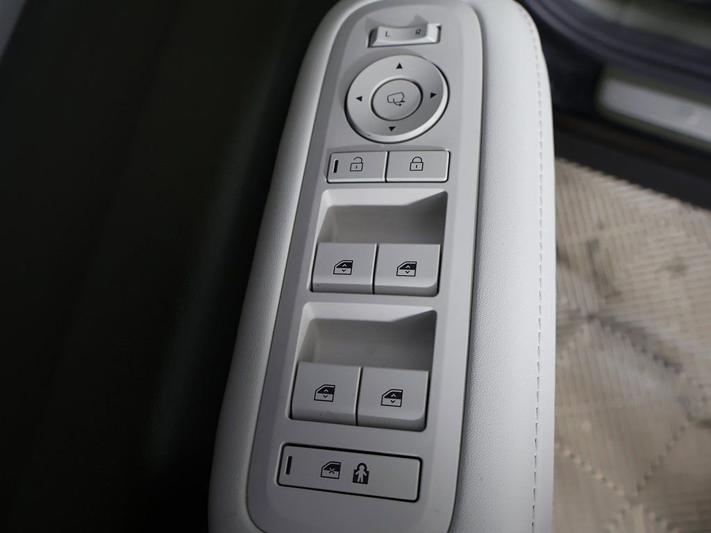 Certified 2025 Hyundai Santa Fe Calligraphy image 40