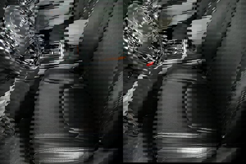 Used 2023 Kia Carnival LX image 15