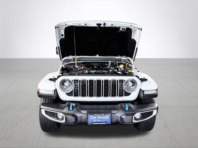 Certified 2024 Jeep Wrangler Unlimited Sahara AWD/4WD image 22