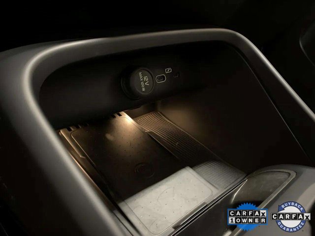 Used 2025 Volvo XC40 B5 Core image 57