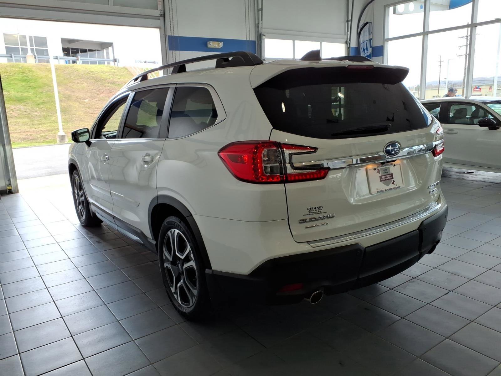 Certified 2023 Subaru Ascent Limited w/ Technology Package image 7