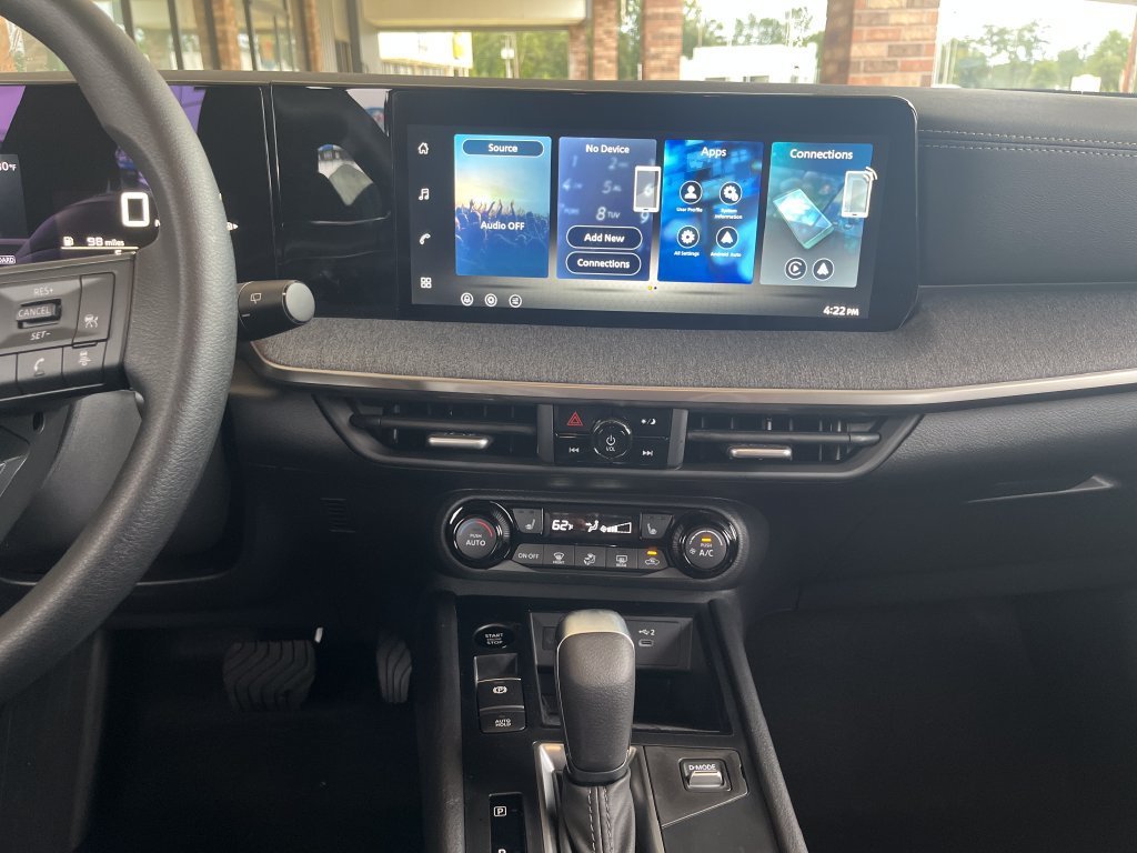 New 2027 Nissan Kicks SV AWD/4WD image 17