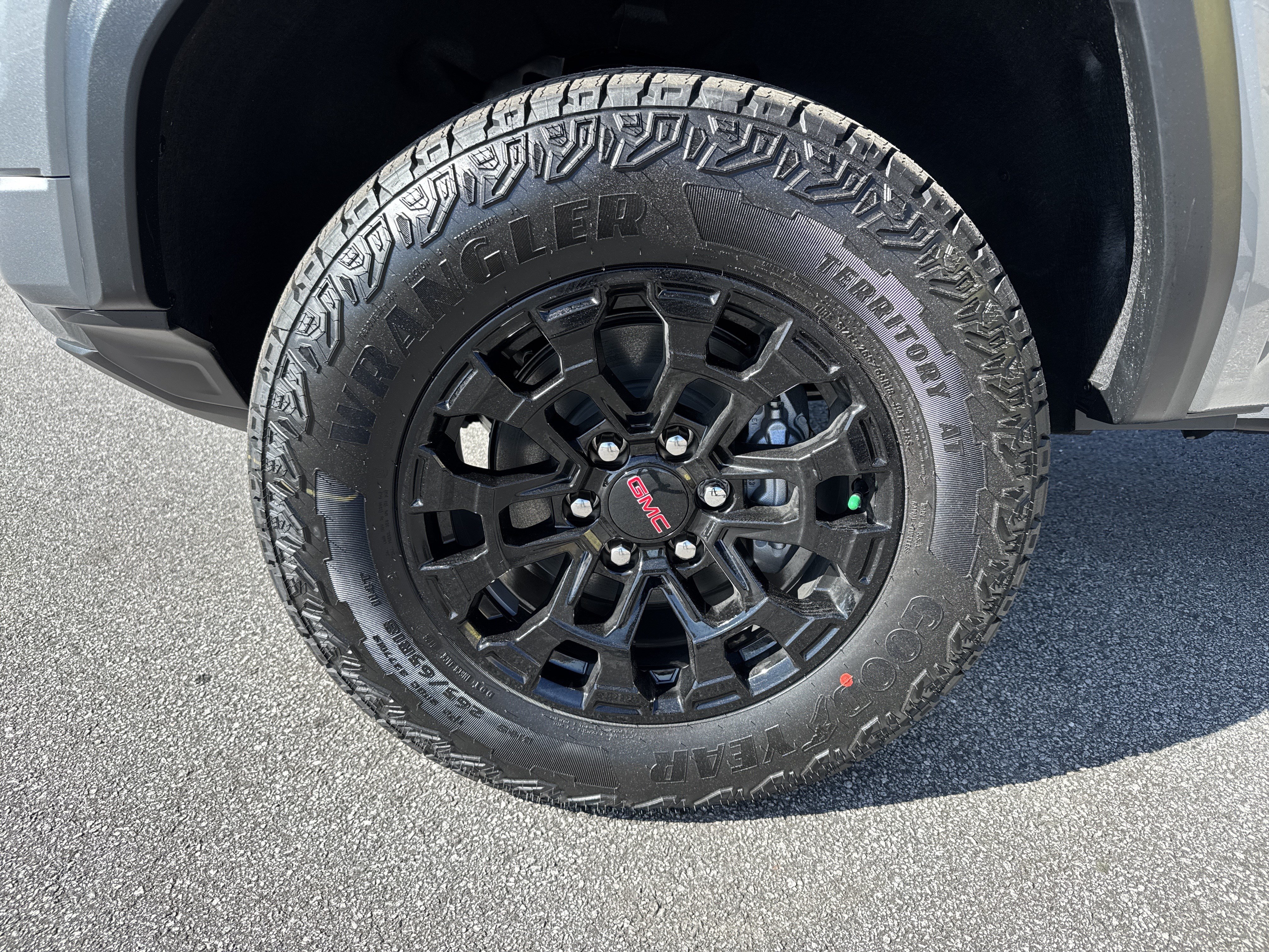 New 2026 GMC Canyon Elevation w/ Convenience Package AWD/4WD image 13