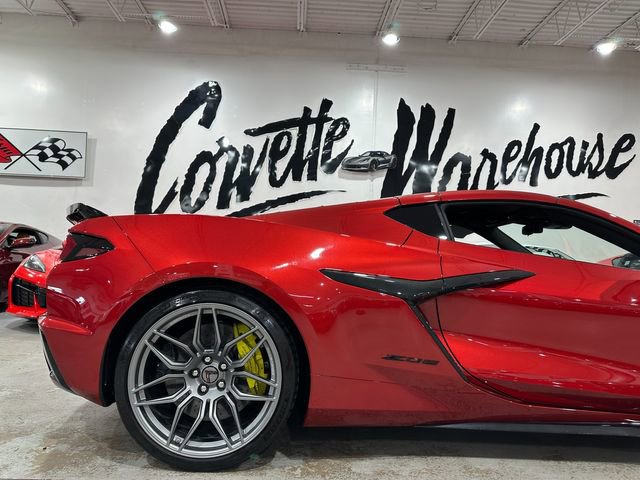 Used 2024 Chevrolet Corvette Z06 RWD image 4